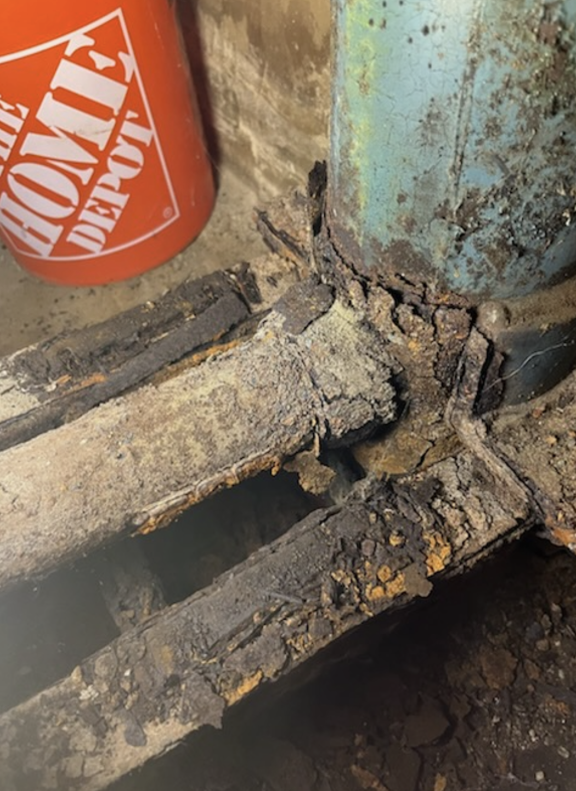Central Office elevator cylinders that need to be replaced