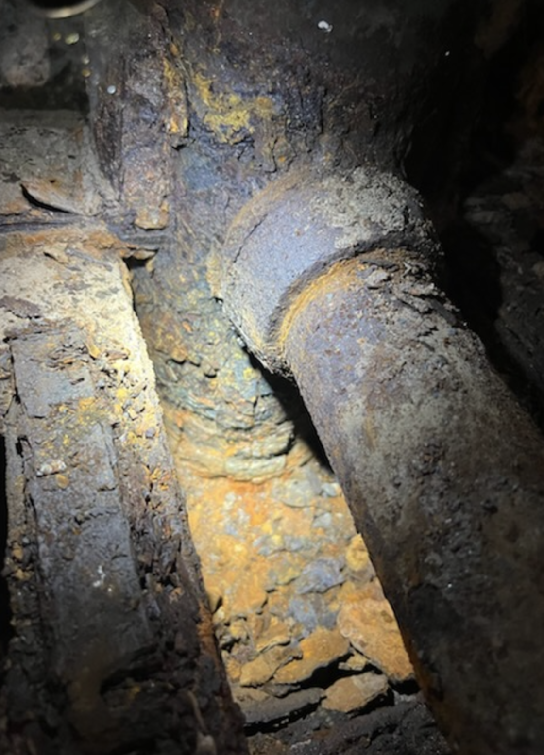 Central Office elevator cylinders that need to be replaced